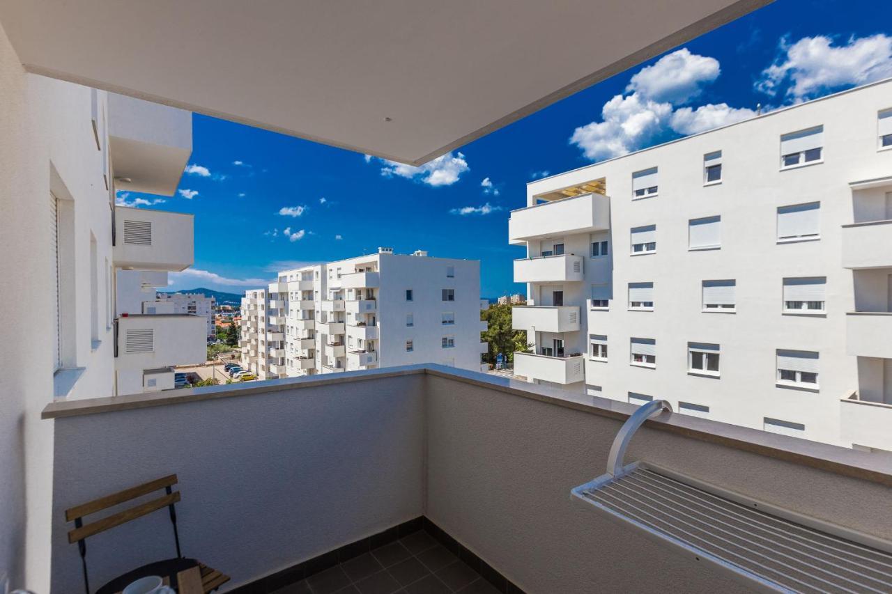 Tanja Modern Apartment With Balcony And Parking Garage Задар Экстерьер фото