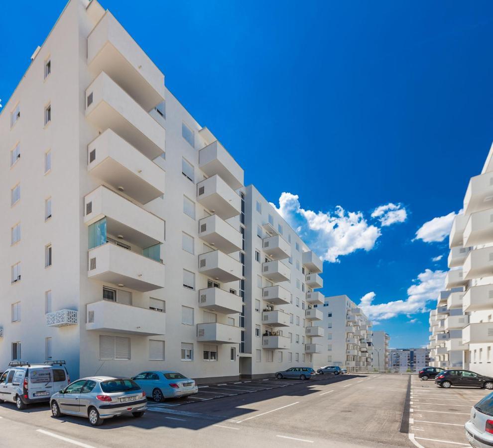 Tanja Modern Apartment With Balcony And Parking Garage Задар Экстерьер фото